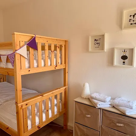 Am Schloss Wolkenstein, 75m2, 2br, Babybett