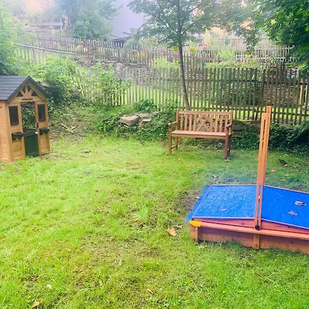Am Schloss Wolkenstein, 75m2, 2br, Babybett شقة *